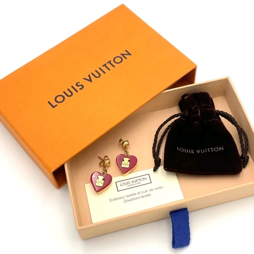 Louis Vuitton Pomme D'Amour Lock Me Heart Drop Earrings - Picture 14 of 16